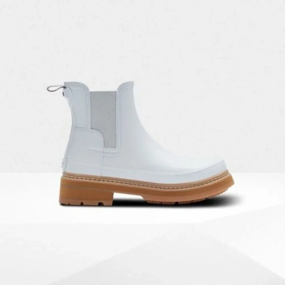HUNTER Refined Stitch Chelsea Boots Size 10 Spurrey White NWOT